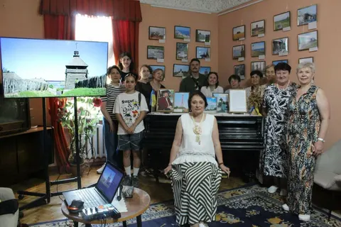 «Втрачені артефакти України»: у Києві показали фото провінційних пам'яток, частини яких уже немає