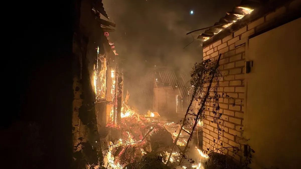 Пожежі після обстрілів у Слов'янській громаді: що відомо про наслідки удару