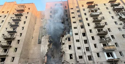 У Краматорську під завалами будинку шукають чоловіка: він зник понад добу тому