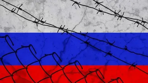 Окупанти змушують луганчан голосувати: по домівках ходять понад 2500 агітаторів