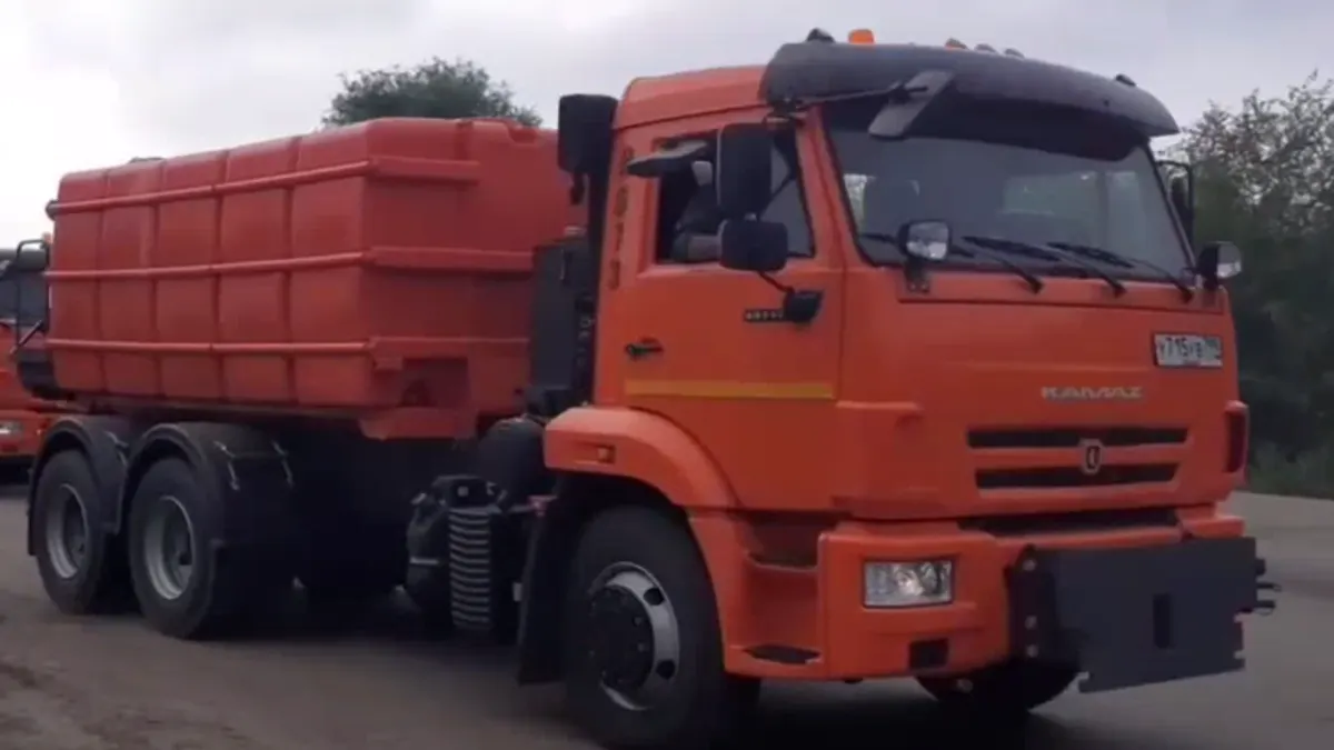 Вода на Луганщині: одна цистерна на кілька тисяч людей