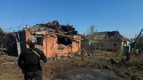 На Слов'янськ скинули бомбу: поранено мирного жителя