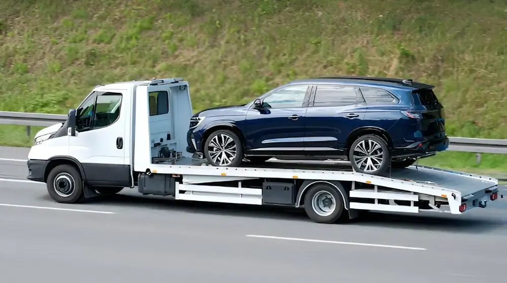 На Луганщині окупанти за рік відібрали понад 20 автівок для армії РФ