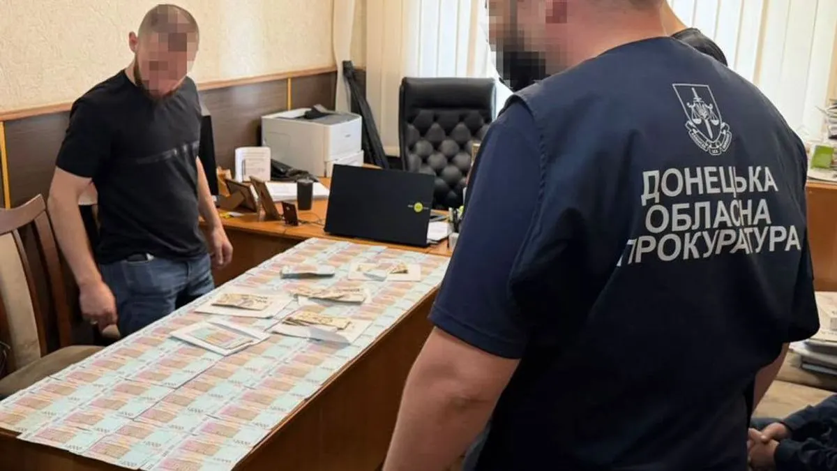 На Донеччині викрили схему продажу посвідчень тракториста: деталі