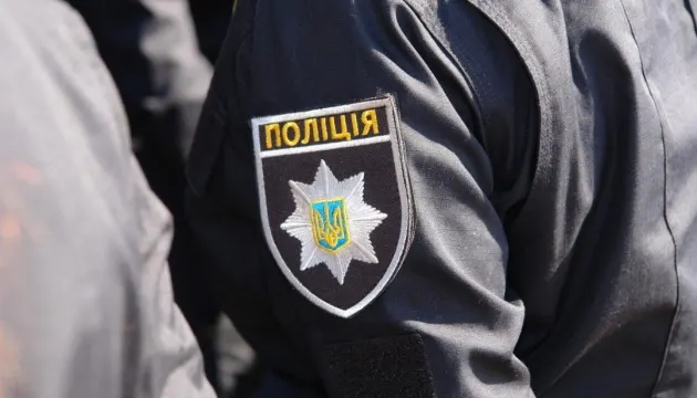 Трьом бойовикам «Бєзлєра» повідомили про підозру за катування волонтерки з Луганщини