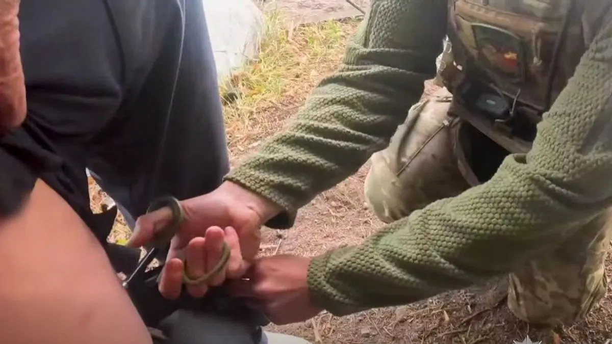 У Краматорську російський дрон поцілив у легковик: постраждав водій