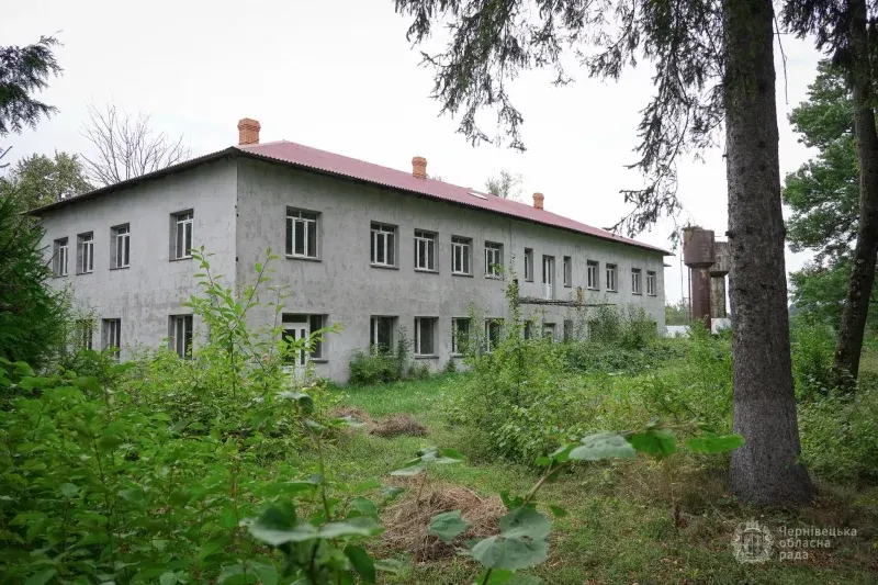 Санаторій на Буковині стане домом для переселенців з Луганщини: потрібно 16 мільйонів