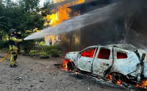 Після обстрілу Краматорська горіли багатоповерхівка, автівки та склади