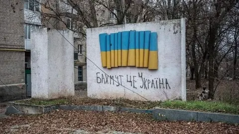 Пам'ять про Бахмут: у Києві родини Захисників зберуться на Майдані