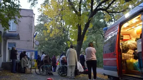 Евакуація з Донеччини: актуальні телефони гарячих ліній
