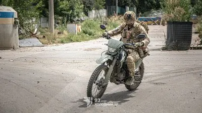 На Лимані та біля Костянтинівки: окупанти маскують міни дитячими речами