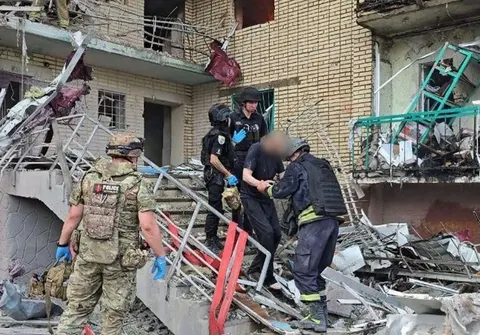 Через обстріли мешканці Краматорська та Слов'янська масово виїжджають