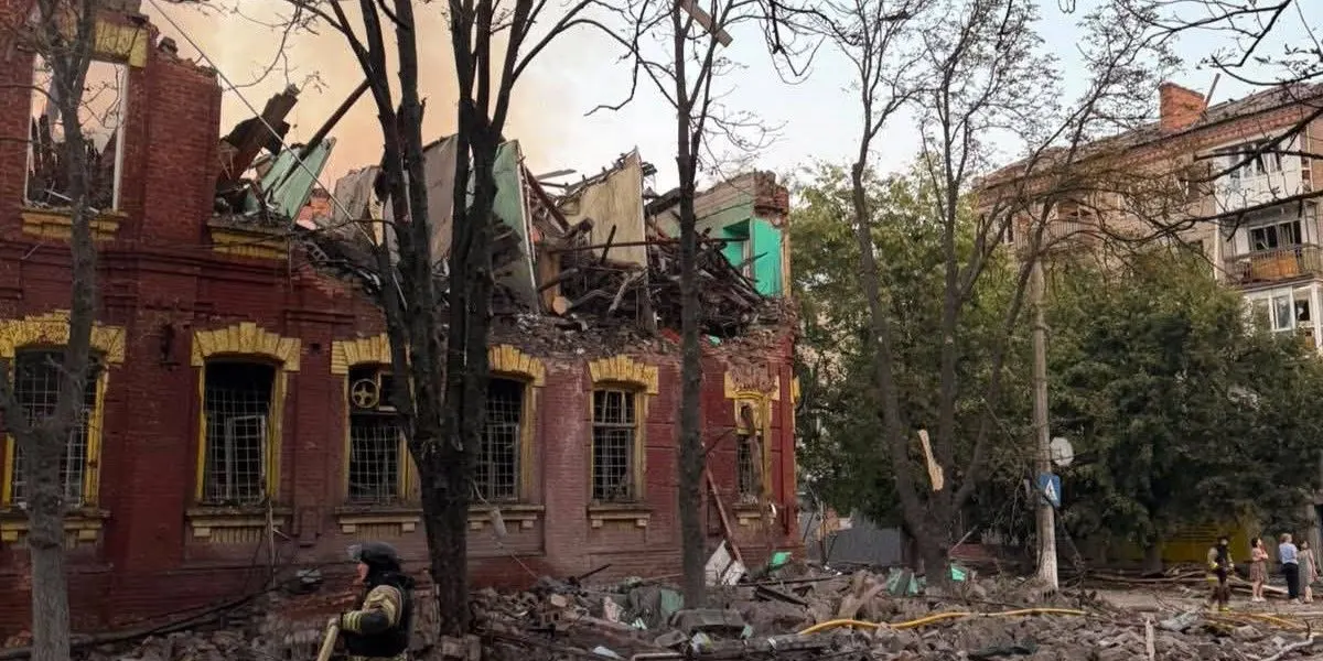 У Слов'янську зруйновано історичну будівлю в центрі міста
