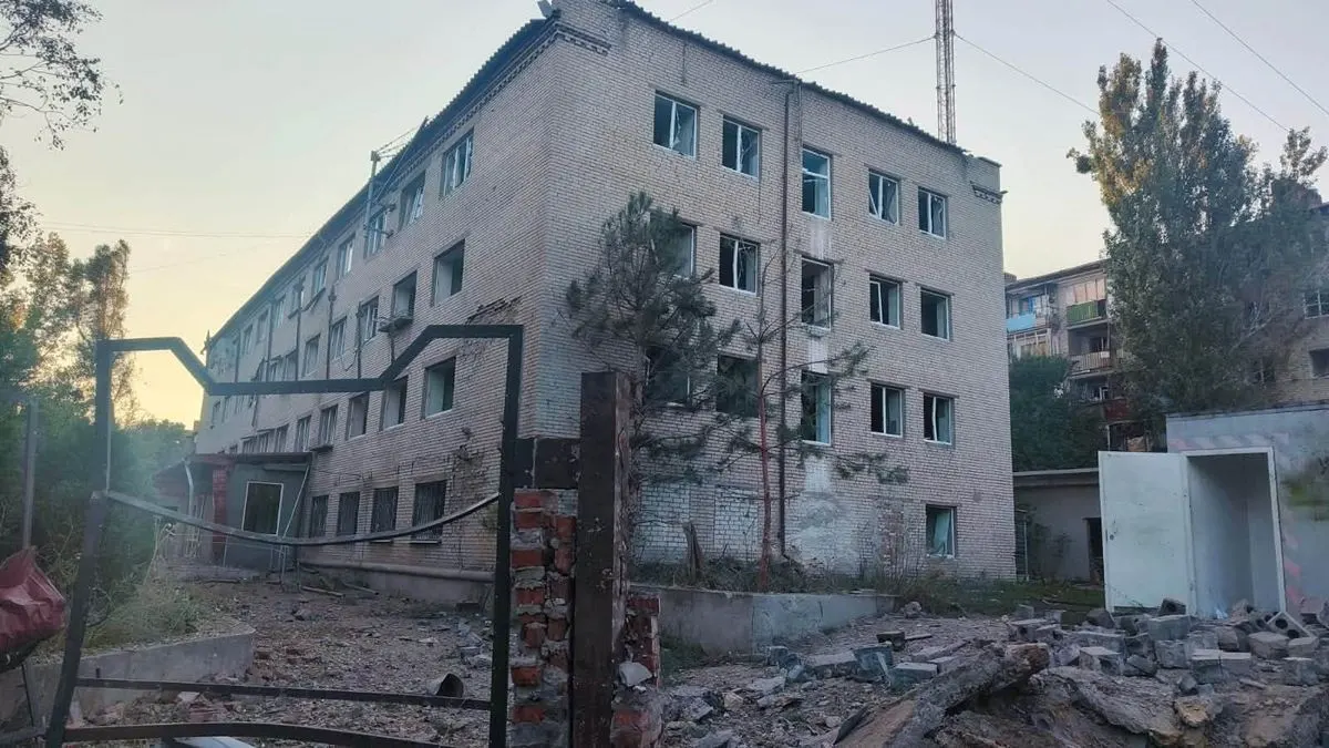 Обстріл Слов'янська: двоє цивільних поранені, пошкоджені багатоповерхівки