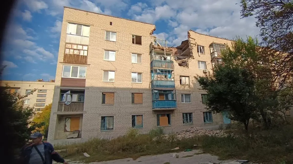 У Слов'янську з-під завалів дістали тіло 40-річного чоловіка, ще одна людина поранена