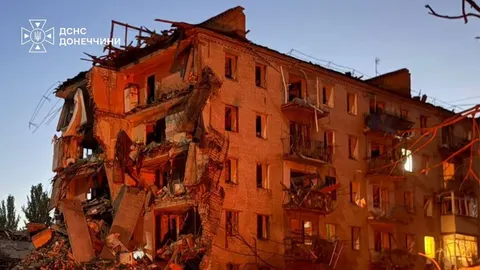 У Слов’янську рятувальники дістали з-під завалів трьох людей