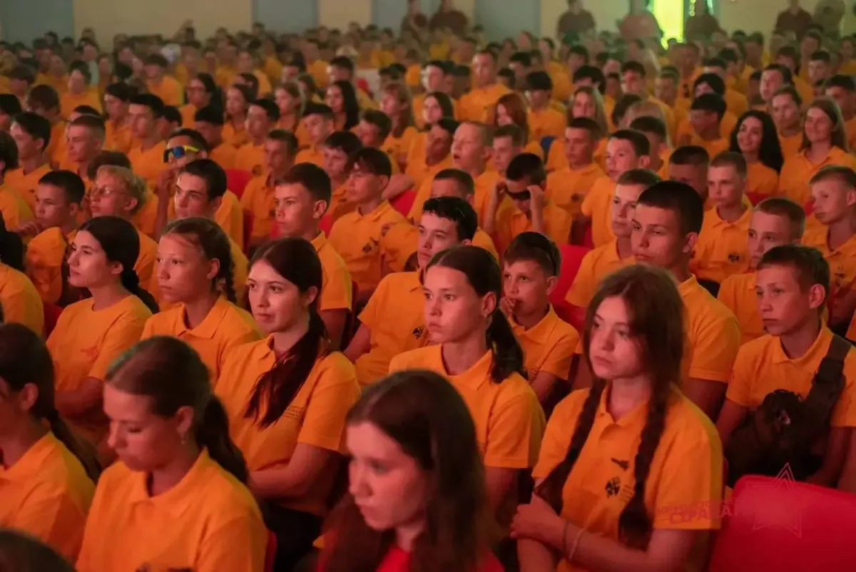 Школи «ЛНР»: менше освіти, більше пропаганди