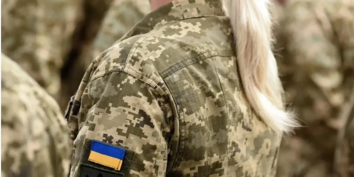 На сайті Кабміну пропонують мобілізувати жінок без дітей: що відомо