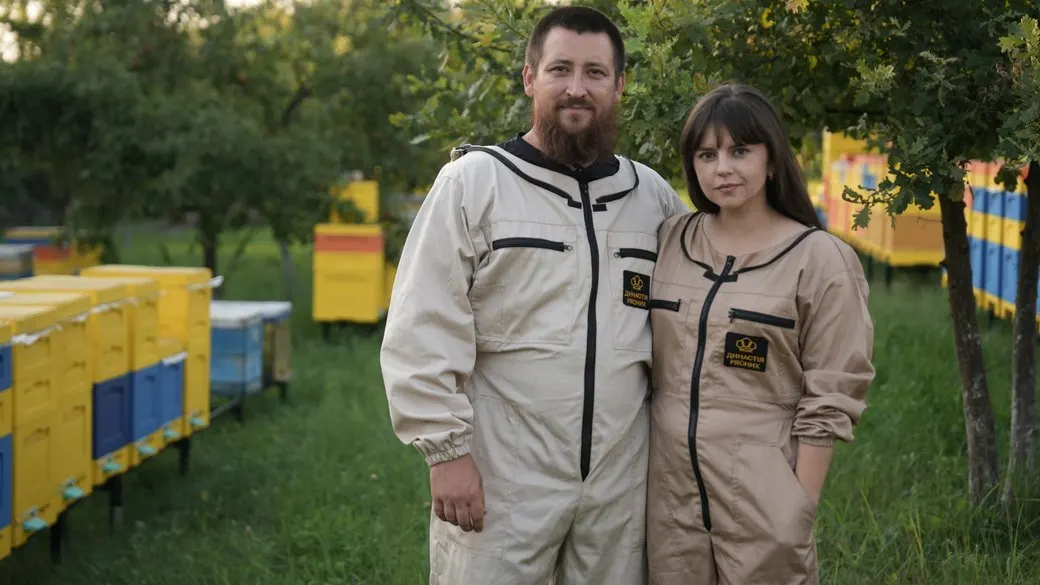 Від Лисичанська до Дніпра: родина ветерана відроджує пасіку на 200 вуликів