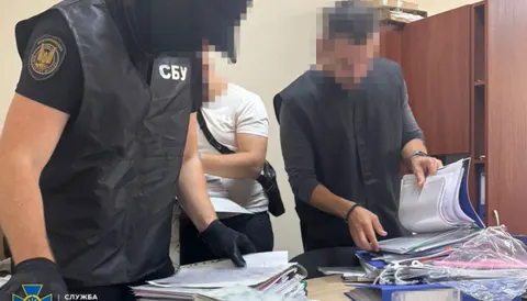 СБУ затримала посадовців Луганської ОВА: підозра у схемі з відкатами на 5 мільйонів