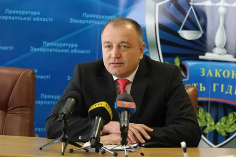 Син прокурора Луганщини та його дружина-студентка: елітна нерухомість і дорогі автівки