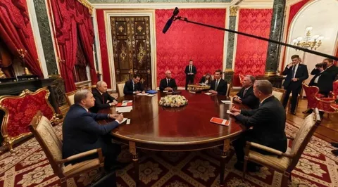 На окупованій Луганщині бюджетників примушують вступати до «народних дружин»