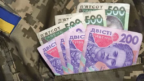 У Рубіжному ще 12 військових та їхніх рідних отримали грошову допомогу