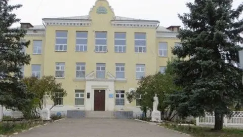 Щастинський ліцей №1 знову працює: навчання ведуть онлайн у двох форматах