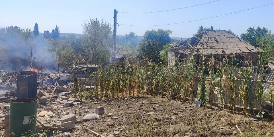 Поранено дитину: правоохоронці розповіли про наслідки ударів по Донеччині