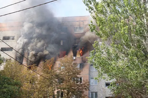 У Краматорську після обстрілу пошкоджено десятки будинків та адмінбудівель